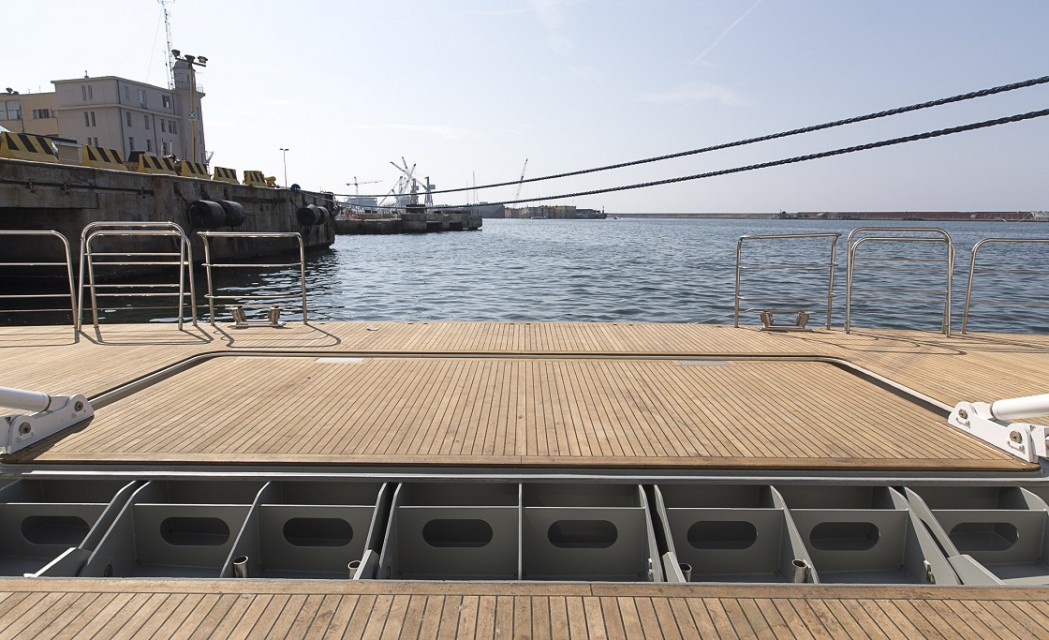 M/Y shell platforms & doors (stern and side)