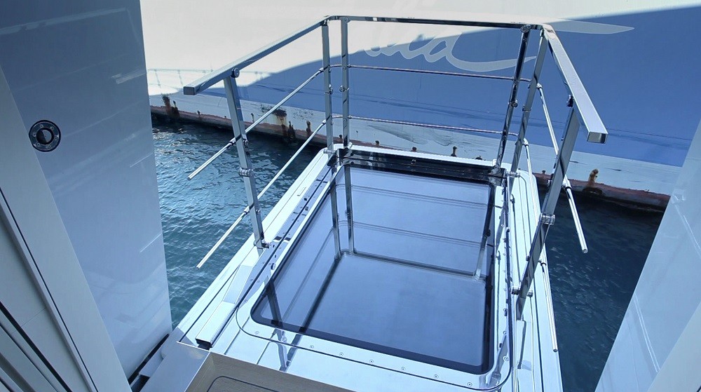 Balcony M/Y
